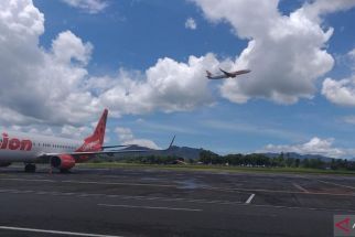 Harga Tiket Pesawat Menjulang, DPRD NTB: Kemenhub Harus Cari Solusi  - JPNN.com NTB