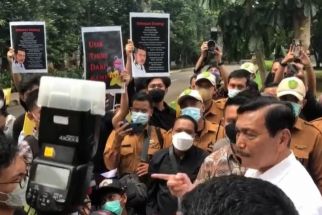 Ini Menteri Pemicu Demo 11 April, Jokowi Berani Copot Jabatannya? - JPNN.com Jogja