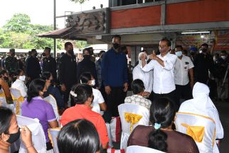 Jokowi di Bali: Kunjungi Pasar Kereneng, Paspampres Jaga Ketat - JPNN.com NTB