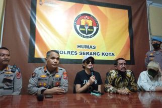Nikita Mirzani Mendatangi Panggilan Polres Serang Kota, Sampaikan Kata-kata Ini - JPNN.com Lampung