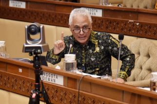Guspardi Gaus Sebut UU Provinsi Sumatera Barat Tidak Mengerdilkan Suku dan Adat Mentawai - JPNN.com Sumbar