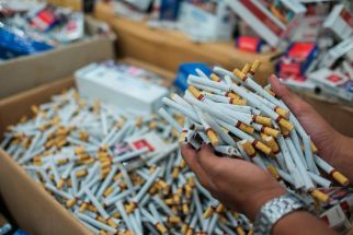 160 Ribu Batang Rokok Ilegal Disita Petugas Bea dan Cukai di Garut - JPNN.com Jabar