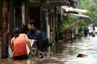 Diguyur Hujan Deras, Kota Sukabumi Dilanda Banjir di 8 Lokasi - JPNN.com Jabar