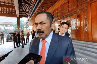 DPC PDIP Surakarta Sentil Gibran Rakabuming: Datang Kelihatan Muka, Pergi Kelihatan Punggung! - JPNN.com Sumut