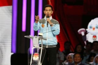 Gibran Heran di Kabupaten Bogor Masih Ada Daerah yang Belum Terjangkau Internet - JPNN.com Jabar