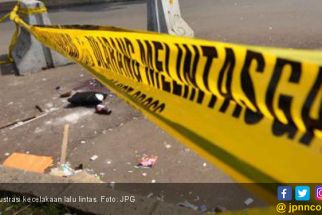 Dua Pelajar Tabanan Tabrak Pantat Truk Parkir, Begini Akibatnya - JPNN.com Bali