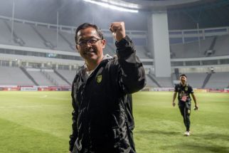 Coach Aji Santoso Siapkan Rencana Besar Jelang Kontra Bali United, Amazing - JPNN.com Bali