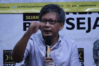 Calon Presiden Dikritik, Rocky Gerung: Tunjukkan Anda Itu Punya Otak - JPNN.com Sumbar