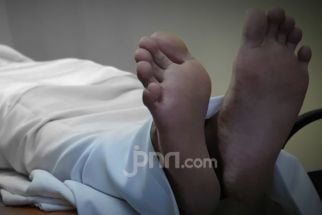 Seorang Pria Tertabrak KRL di Perlintasan Gang Pinang Depok, Terpental Hingga 100 Meter - JPNN.com Jabar