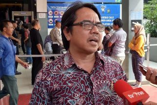 Ade Armando Pendukung Garis Keras Jokowi, tetapi Tolak 3 Periode - JPNN.com Bali