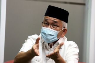 Komentar Terbaru Ruhut Sitompul, Anies Baswedan Kenakan Pakaian Adat Kental dengan Muatan Politis - JPNN.com Lampung