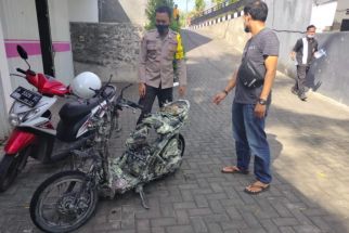 Sebuah Motor Terbakar di Salah Satu SPBU Banyuwangi - JPNN.com Jatim