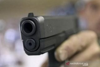 Seorang Pria Acungkan Pistol di Jalanan Kota Batu, Polisi Bergerak, Korban? - JPNN.com Jatim