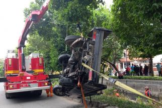 Di Depan Ubaya, Kedu Nyanyi Banting Setir, Terjadilah - JPNN.com Jatim