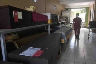 Angka Kematian Naik, Kamar Jenazah RS Wangaya Overload, Siapkan Tenda Darurat - JPNN.com Bali