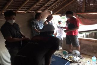 Nyambi Jadi Kurir Ganja, Karyawan Kafe di Gili Trawangan Diciduk Polisi - JPNN.com Bali