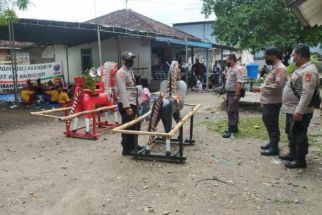 Polsek Praya Timur Hentikan Pementasan Jaran Praje, Hhmmm - JPNN.com Bali