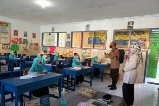 Disdik Lombok Barat NTB Izinkan Semua Sekolah Belajar Tatap Muka - JPNN.com Bali