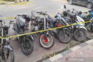 Polda NTB Dikagetkan Temuan Timbunan Motor Curian di Areal Tambak Udang, Lihat Nih Buktinya - JPNN.com Bali