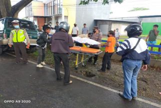 Isuzu Panther Tabrak Pohon di Buleleng, Pasutri Tewas,  Empat Anak Korban Mendadak Yatim Piatu - JPNN.com Bali
