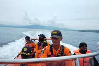 Tiga Korban KM Cahaya Ilahi Belum Ditemukan, Tim SAR Hentikan Upaya Pencarian - JPNN.com Bali