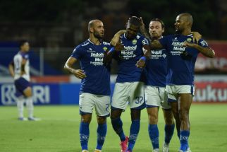 Gol Penalti Bruno Cantanhede Antar Persib Bekuk Persita 1 – 0, Perfek - JPNN.com Bali