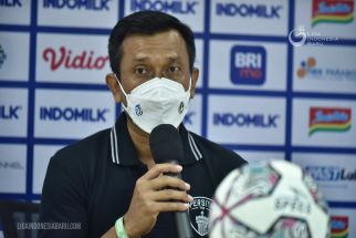 Coach Widodo Percaya Diri Bentrok Kontra PSS, Sentil Peran Besar Persebaya - JPNN.com Bali