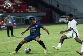 Gol Carlos Fortes Gusur Bhayangkara FC, Antar Arema Puncaki Daftar Klasemen Liga 1 - JPNN.com Bali