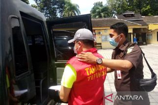 Empat Terdakwa Korupsi Benih Jagung Hybrida Balitbang III Dijebloskan ke Lapas Mataram - JPNN.com Bali