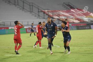 Gol Carlos Fortes ke Persija Perpanjang Rekor Fantastis Arema FC  - JPNN.com Bali