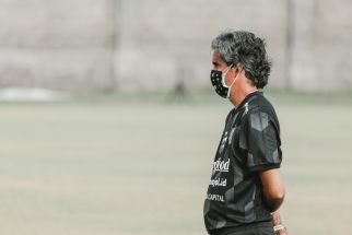 Coach Teco Benahi Sektor Bek Sayap, Sosok Ini Jadi Pemain Incaran - JPNN.com Bali