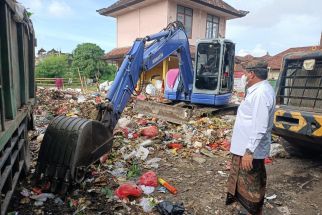 Ekskavator dan Puluhan Truk Dikerahkan Pemkot Denpasar, Lihat Aksinya - JPNN.com Bali