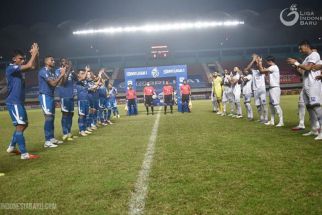 Tikam-menikam Persib Bandung Versus Arema FC Berujung Manis - JPNN.com Bali