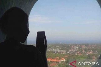 Turis Domestik Terkesima Menikmati Keindahan Bali dari Patung GWK, Wow - JPNN.com Bali