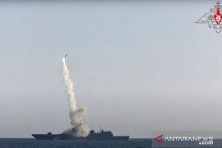 Rusia Uji Tembak Rudal Zircon, AS & Denmark Pasok Senjata Mematikan ke Ukraina - JPNN.com Bali