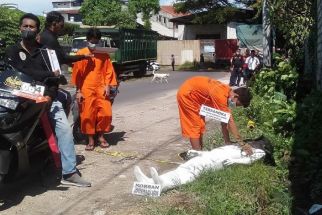 Rekonstruksi Bongkar Jape Rina Tewas Bersimbah Darah Setelah Dihantam Batako - JPNN.com Bali