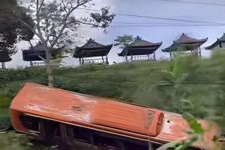 Polda Bali Reka Ulang Kecelakaan Bus Pariwisata di Tabanan, Nih Hasilnya - JPNN.com Bali