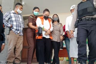 Eks Bupati Eka Wiryastuti Terpapar Covid-19, Pemeriksaan Saksi Berlangsung Online - JPNN.com Bali