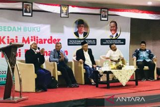 Dahlan Iskan Bedah Sosok KH Asep Saifudin, Kiai Miliarder yang Dermawan - JPNN.com Bali