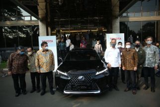 Delegasi KTT G20 di Bali Memakai Mobil Listrik Lexus UX-300e, Gagah - JPNN.com Bali