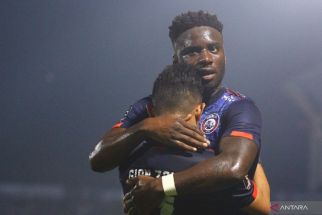 Striker Arema FC Abel Camara Mendadak Mandul, Respons Ali Rifki Menyengat  - JPNN.com Bali