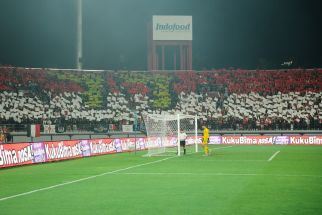 Suporter Bali United Patriot Sejati, Bikin Koreografi Sambut HUT ke-77 RI, Merinding - JPNN.com Bali