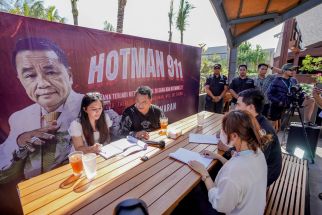 Hotman Paris Tolak Jadi Kuasa Hukum Ferdy Sambo, Lihat Aksinya di Bali - JPNN.com Bali