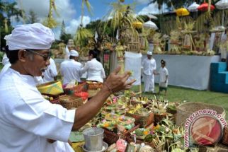 Makna Umanis Galungan, Jadwal & Lokasi Piodalan Pura di Bali Kamis 5 Januari 2023 - JPNN.com Bali