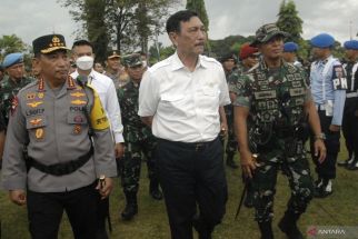 Luhut Diapit 2 Jenderal: Sebagai Seniormu, Saya Minta Jangan Bikin Kesalahan - JPNN.com Bali