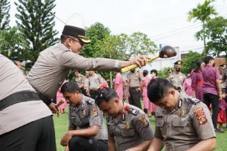 100 Personel Polresta Denpasar Naik Pangkat, Lepas 15 Anggota Masuk Purna Tugas - JPNN.com Bali