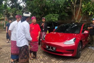 Bali Jadi Pionir Kendaraan Listrik, Simak Perintah Gubernur Koster - JPNN.com Bali