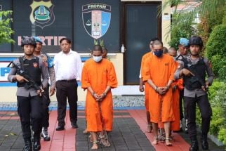 Polresta Denpasar Rantai Tangan & Kaki 32 Tersangka Narkoba, Pelanggarannya Berat - JPNN.com Bali