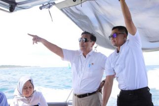 Koster Semringah Menko Marves Luhut Kaji Proyek Terminal LNG Bali, Ternyata - JPNN.com Bali