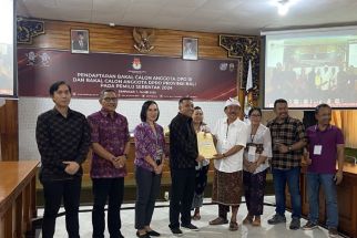 4 Pendatang Baru DPD RI Dapil Bali Kompak Daftar Bareng, Ada Mantan Bupati & Pengusaha - JPNN.com Bali